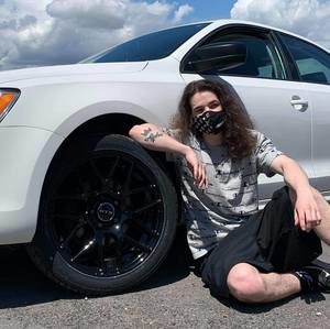 Meet your Posher, Nicolas